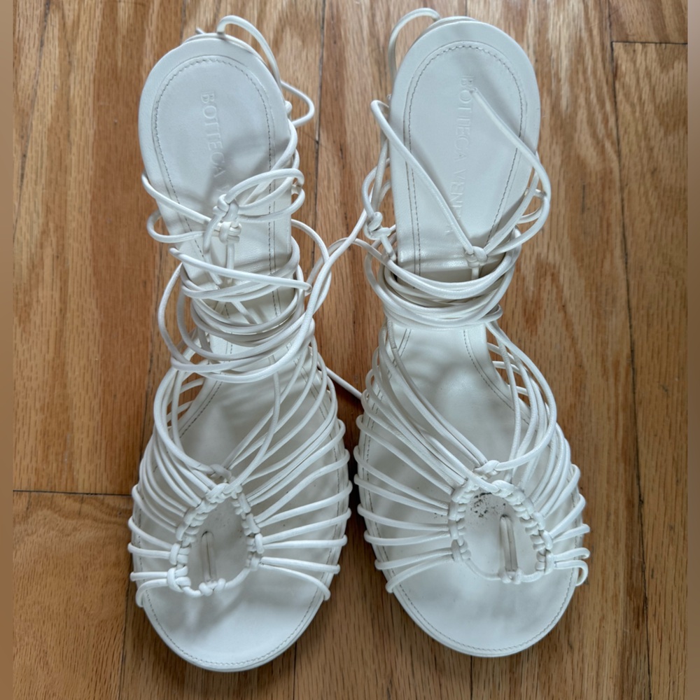 Bottega Veneta Dot Lace Up Sandal - Picture 2 of 14